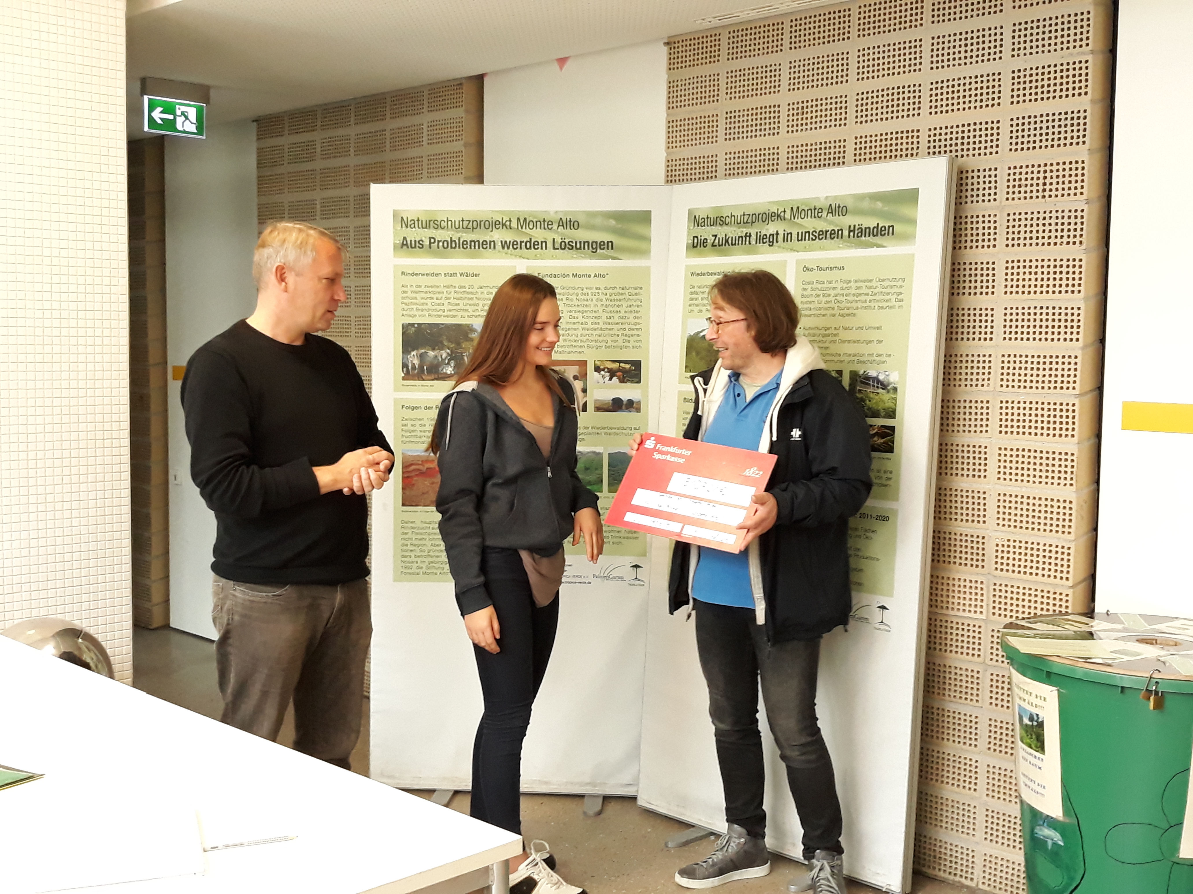 Schüler spenden Bäume